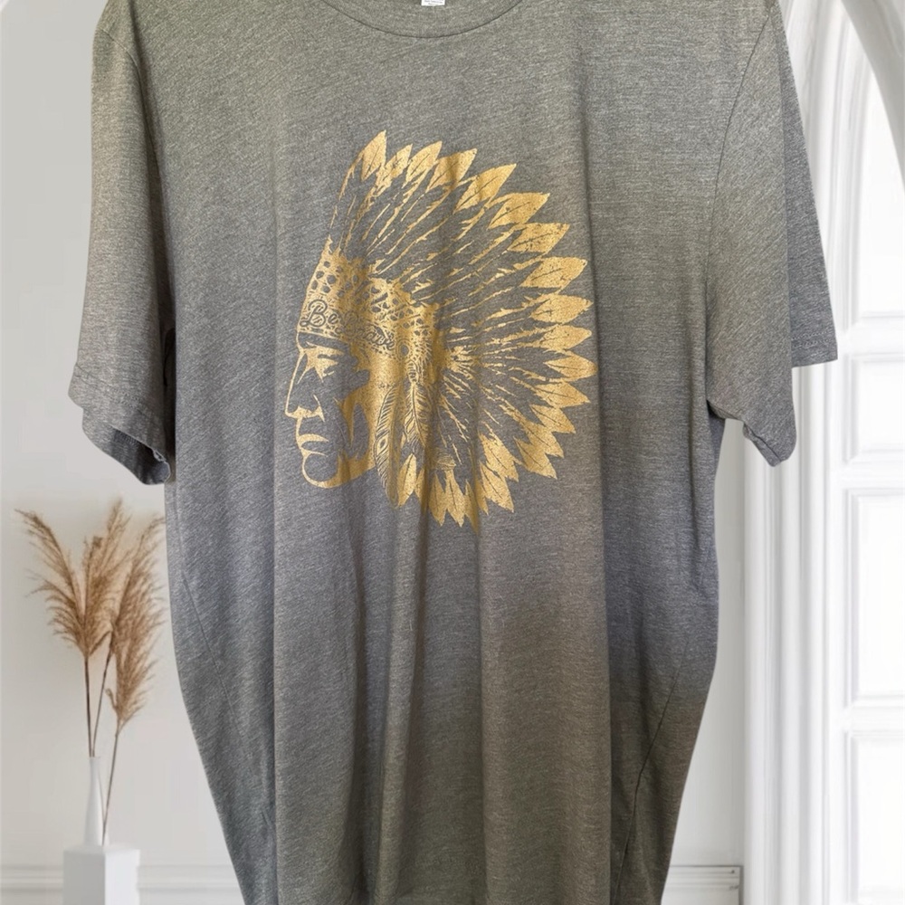 RUBY’S RUBBISH American indigenous Chief Gray T-Shirt in Gold Design. Size XL